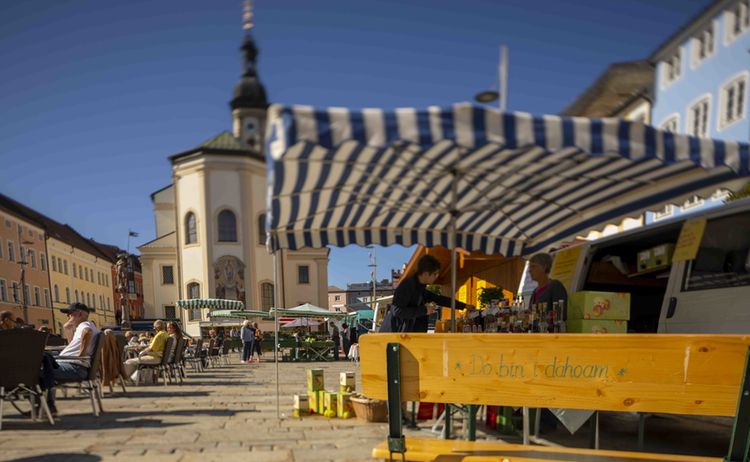 01 Stadtplatz Traunstein Richard Scheuerecker 2