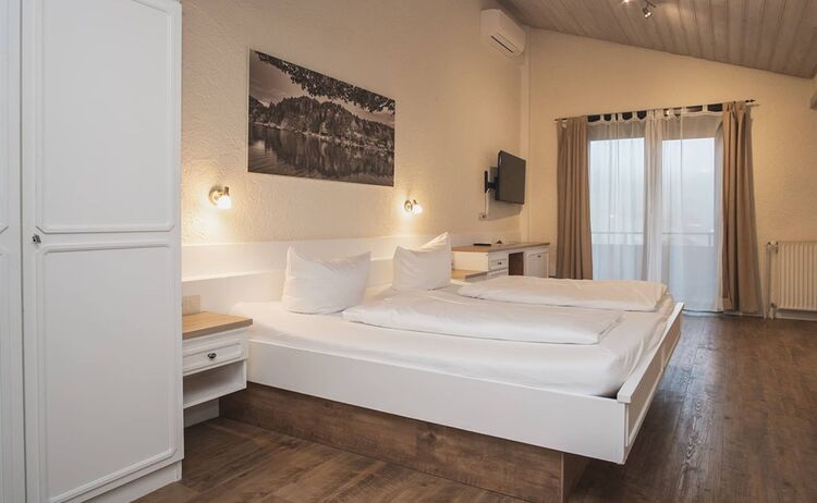 Grosses Doppelzimmer10 Web