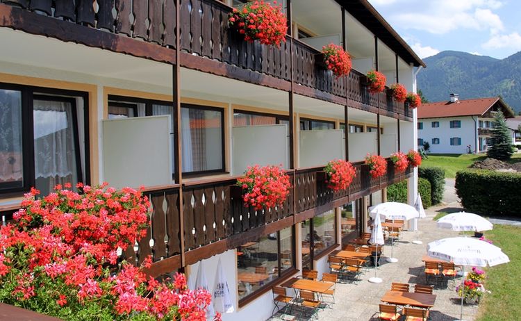 Hausansicht Hotel Alpenblick Berghof