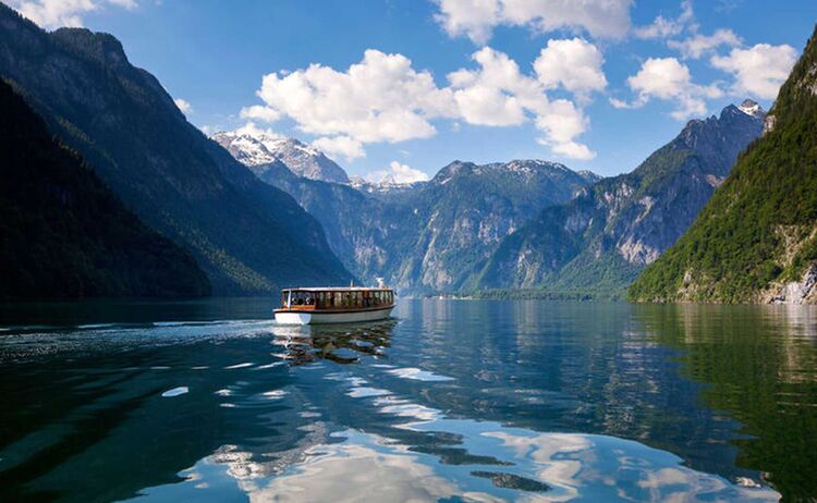 Mit der Königsseeflotte entspannt zur Insel St. Bartholomä - Bild: Berchtesgadener Land Tourismus GmbH