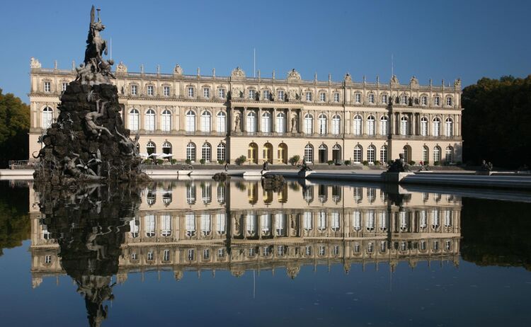 Schloss Herrenchiemsee von König Ludwig II. auf der Herreninsel © Foto Berger