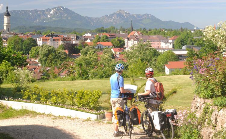 Traunstein Zu Fuessen Der Chiemgauer Alpen Web